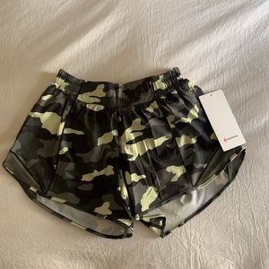 NWT 💚 Lululemon shorts !!!